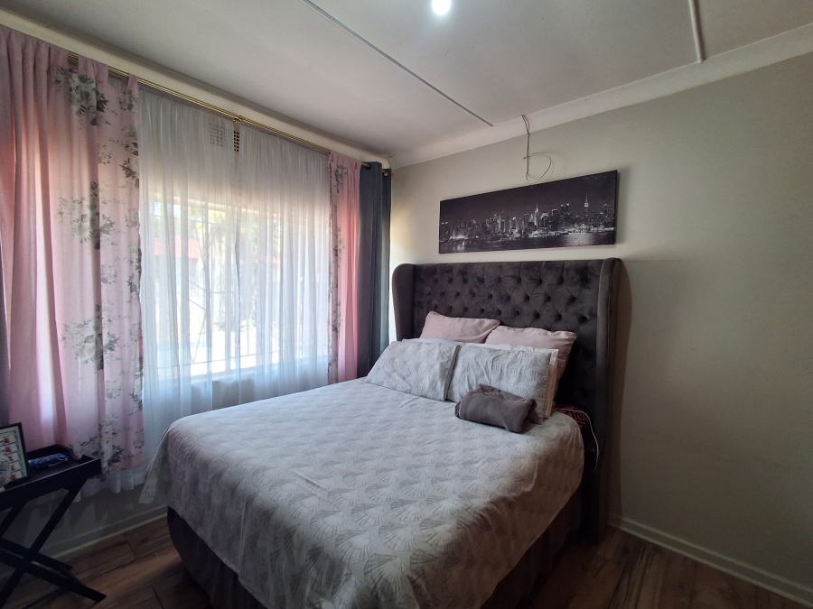 3 Bedroom Property for Sale in Songloed North West